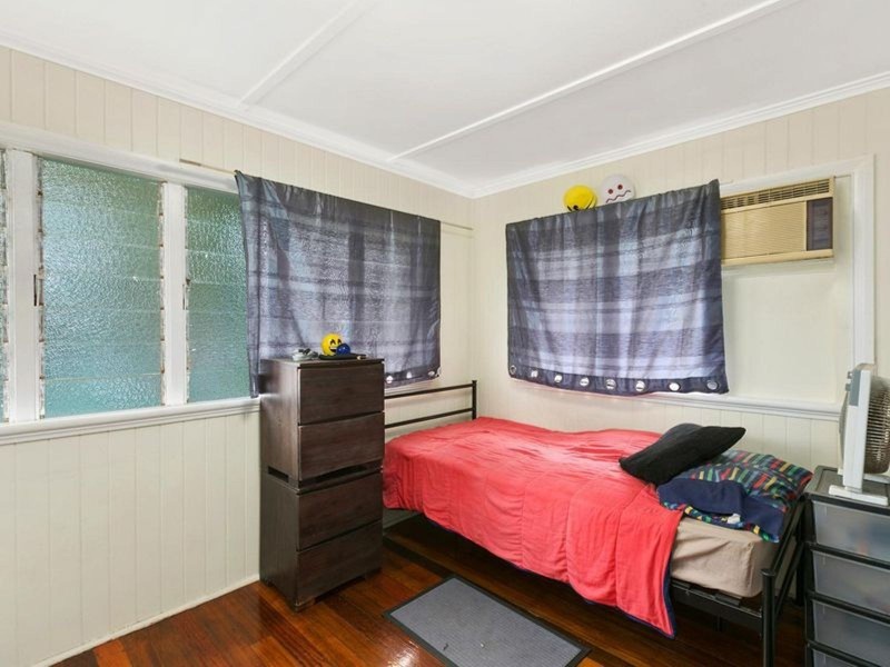 13 Boland Street, Westcourt QLD 4870