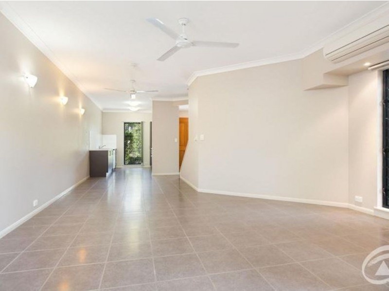 8/1766 Captain Cook Highway, Clifton Beach QLD 4879