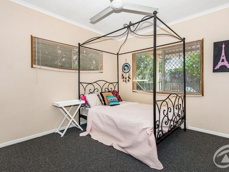 4 Edmonds Close, Bentley Park QLD 4869