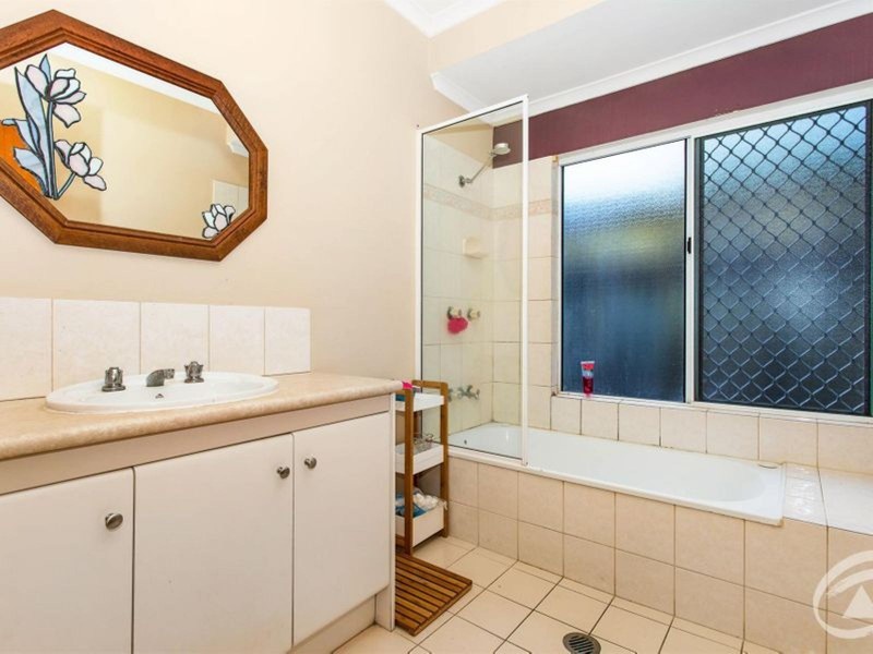 4 Edmonds Close, Bentley Park QLD 4869