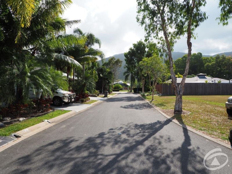 10 Sennfeld Close, Palm Cove QLD 4879