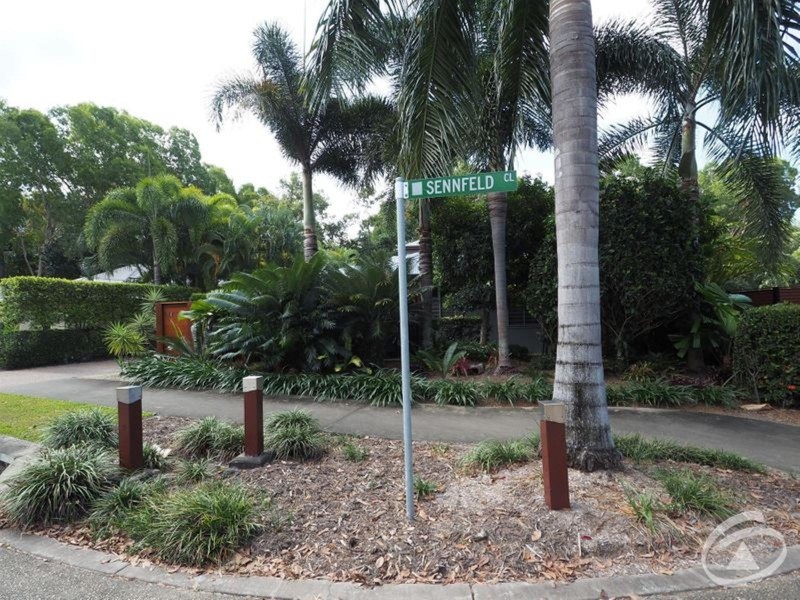 10 Sennfeld Close, Palm Cove QLD 4879