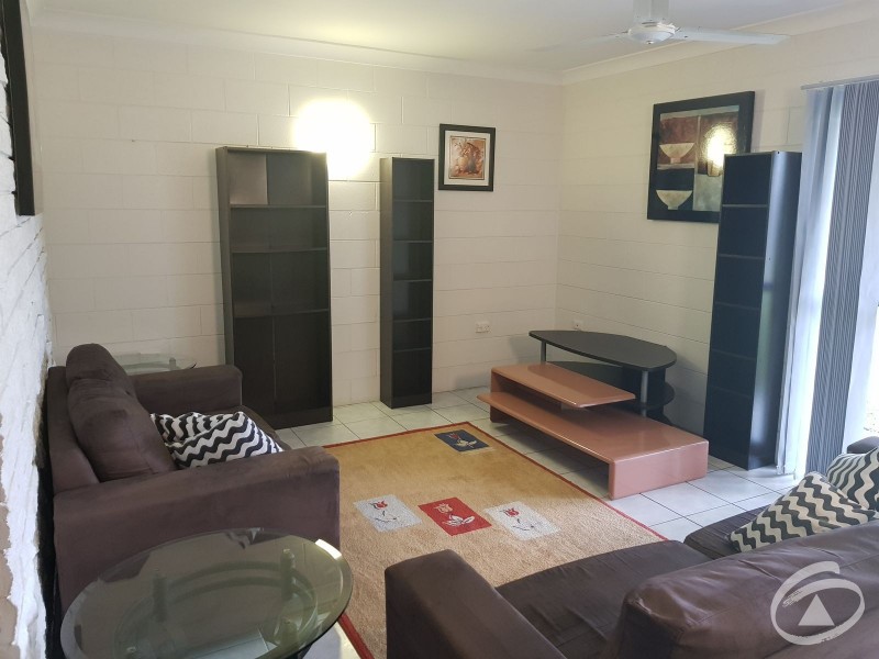 2/171-179 McLeod Street, Cairns North QLD 4870