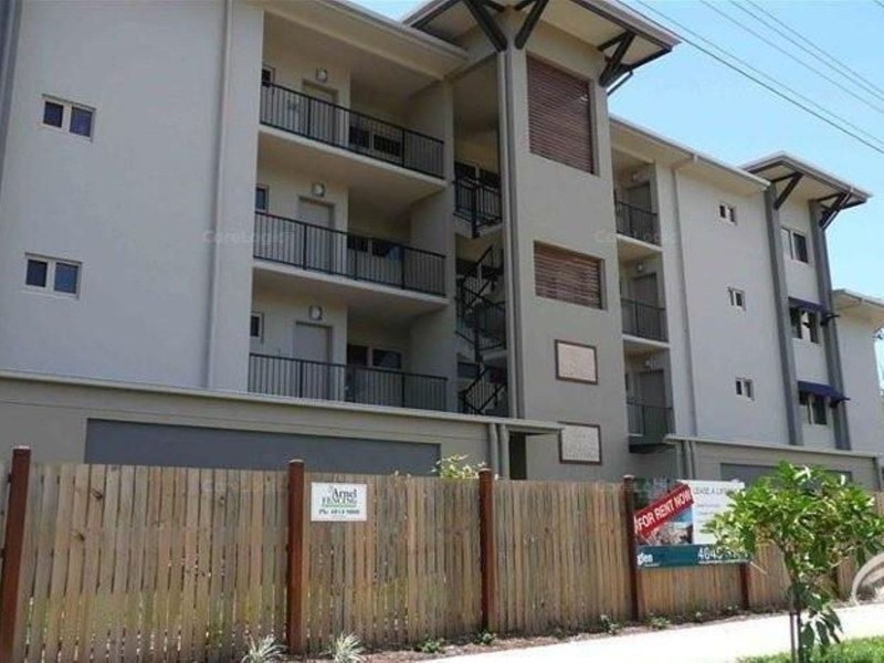 117/22-24 Ward Street, Mooroobool QLD 4870