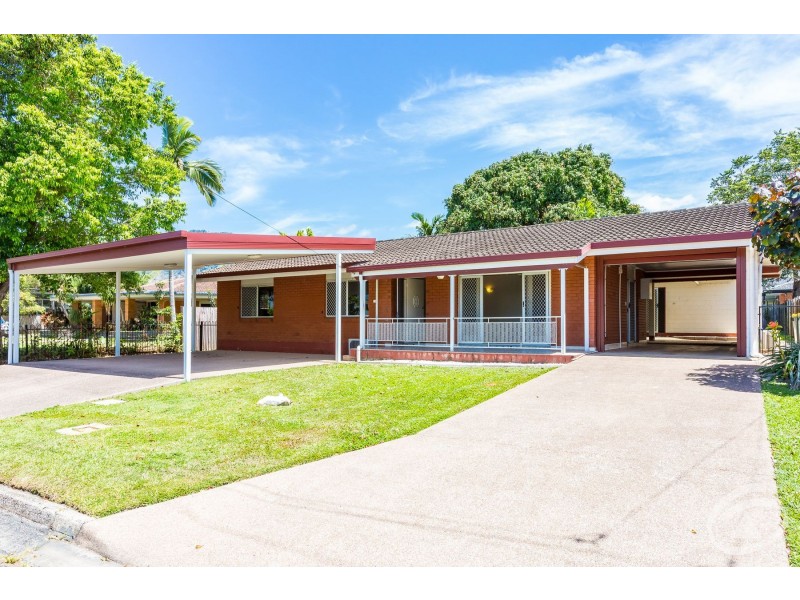 123 Jensen Street, Whitfield QLD 4870