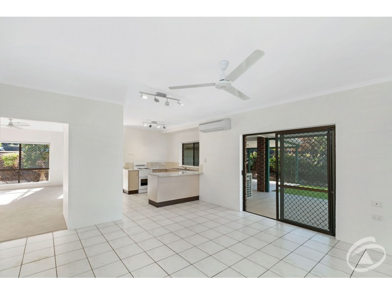 10 Toona Terrace, Redlynch QLD 4870