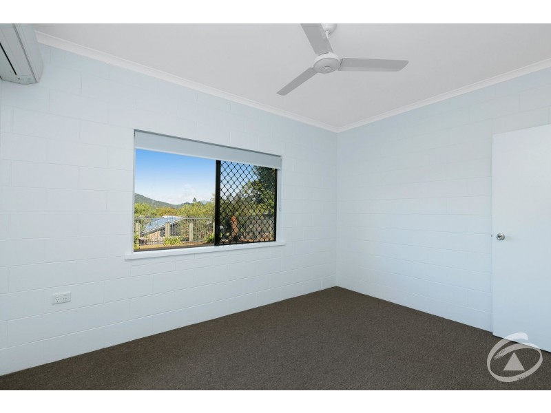 10 Toona Terrace, Redlynch QLD 4870
