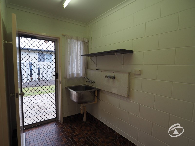 31 Murray Street, Manoora QLD 4870