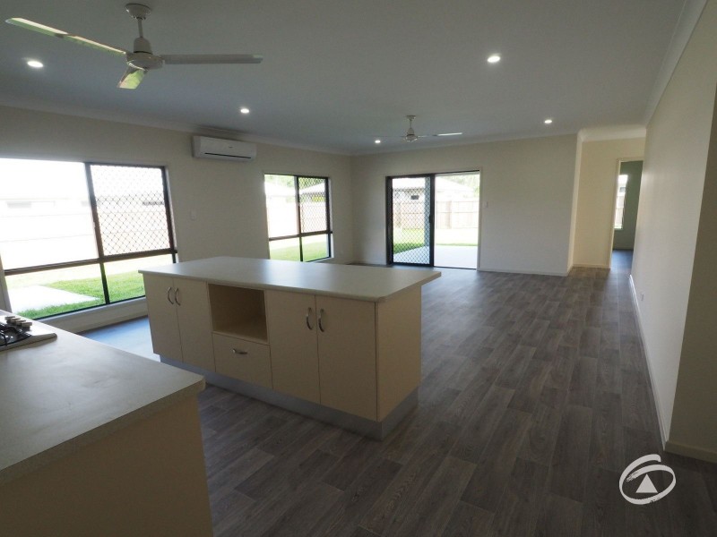 15 Tarantino Crescent, White Rock QLD 4868