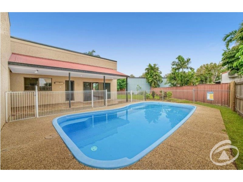 5 Lena Close, Clifton Beach QLD 4879