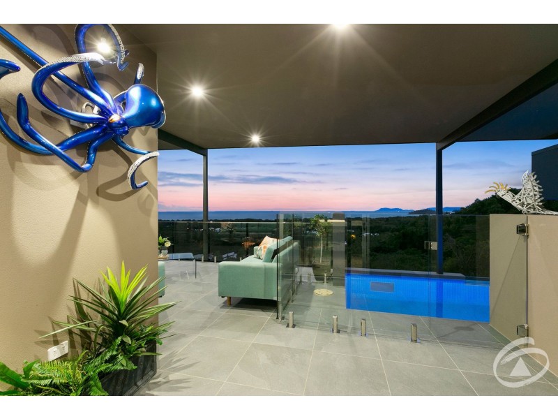 28/9 Savaii Close, Palm Cove QLD 4879