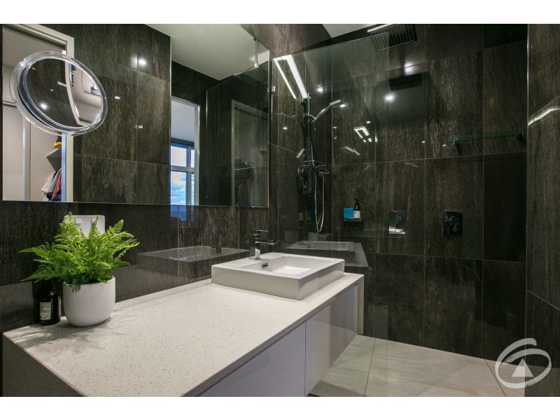 28/9 Savaii Close, Palm Cove QLD 4879