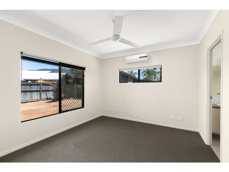 5 Kaban Grove, Trinity Park QLD 4879