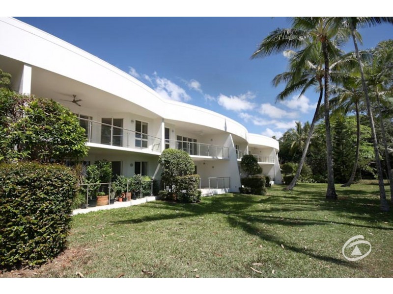 8/96 Moore Street, Trinity Beach QLD 4879