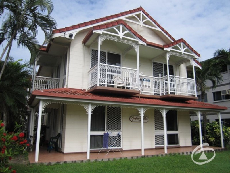 2/169 Grafton Street, Cairns North QLD 4870