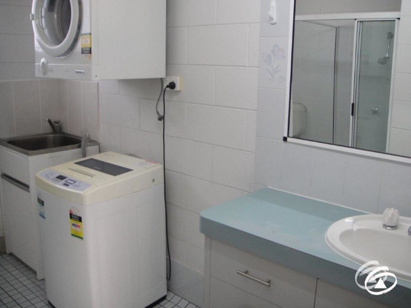 2/169 Grafton Street, Cairns North QLD 4870