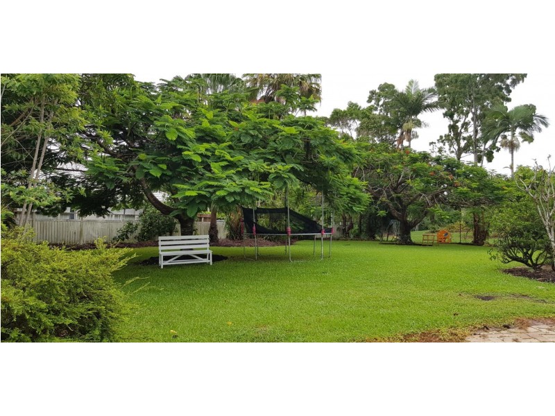 37 Parkinson Avenue, Kewarra Beach QLD 4879