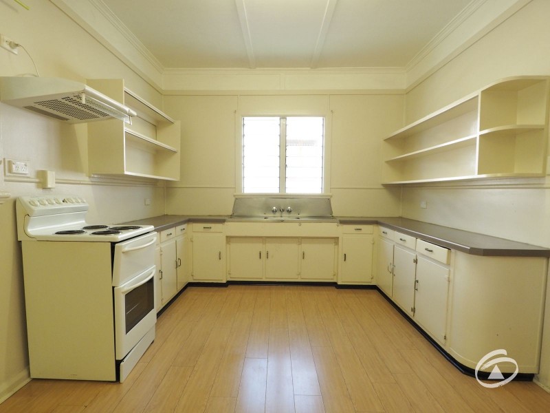 293 McLeod Street, Cairns North QLD 4870
