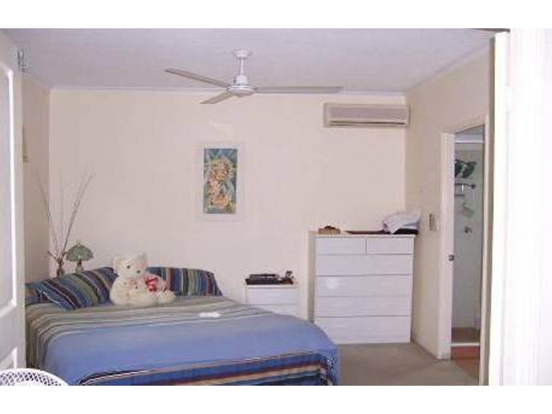 6/205 McLeod Street, Cairns North QLD 4870