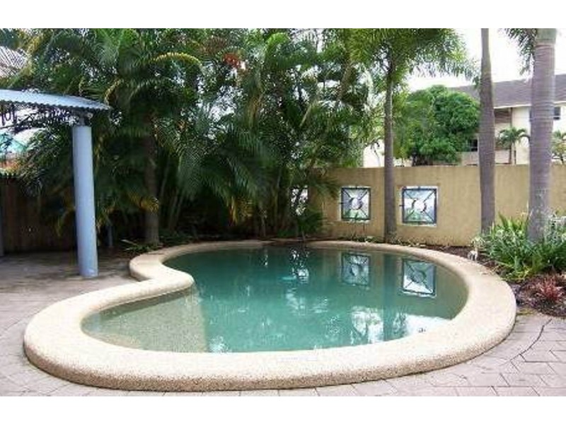 6/205 McLeod Street, Cairns North QLD 4870