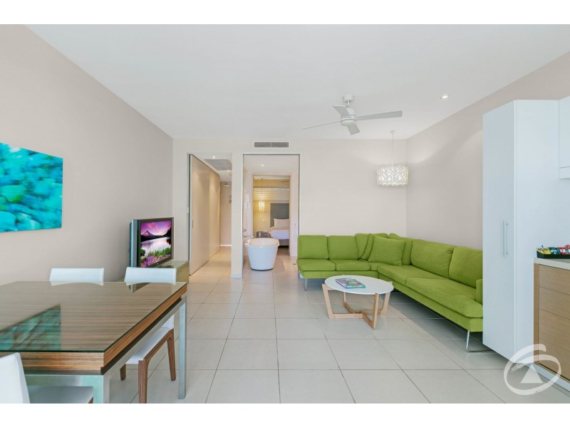 21/199-201 Lake Street, Cairns North QLD 4870