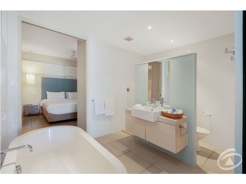 21/199-201 Lake Street, Cairns North QLD 4870