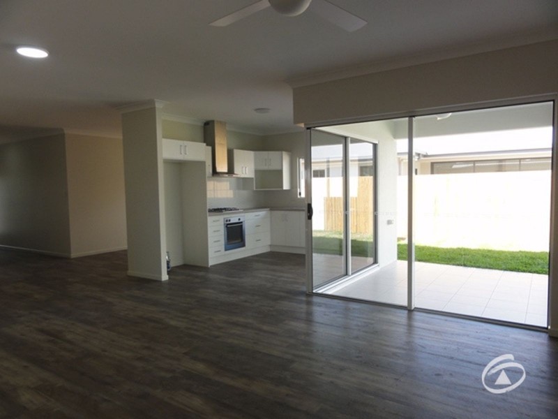 7 Bluecove Circuit, Trinity Park QLD 4879