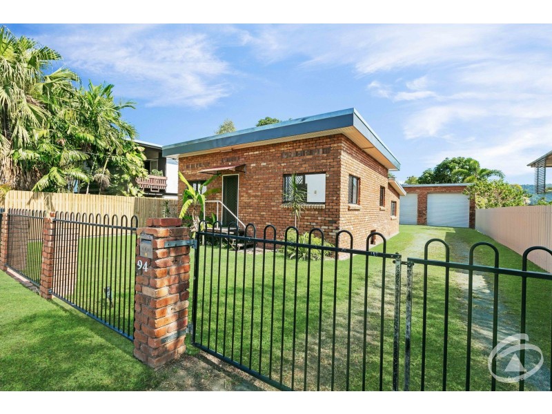 94 Reservoir Road, Manoora QLD 4870