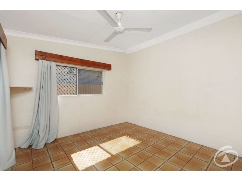 94 Reservoir Road, Manoora QLD 4870