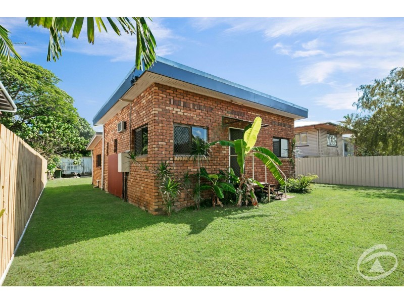 94 Reservoir Road, Manoora QLD 4870