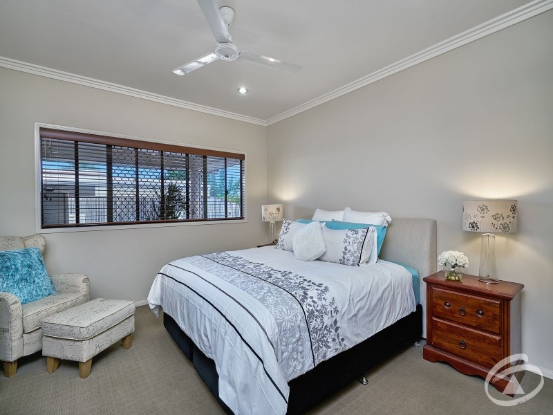 8 Port Close, Trinity Beach QLD 4879