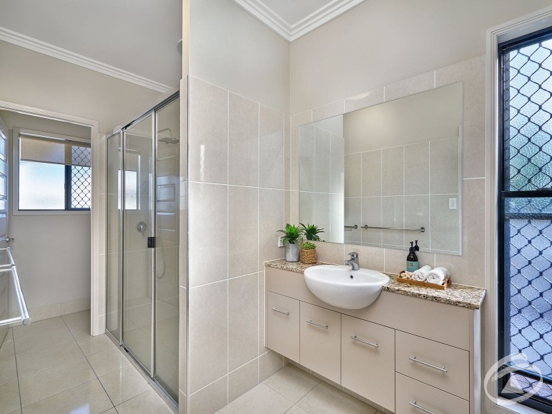 8 Port Close, Trinity Beach QLD 4879