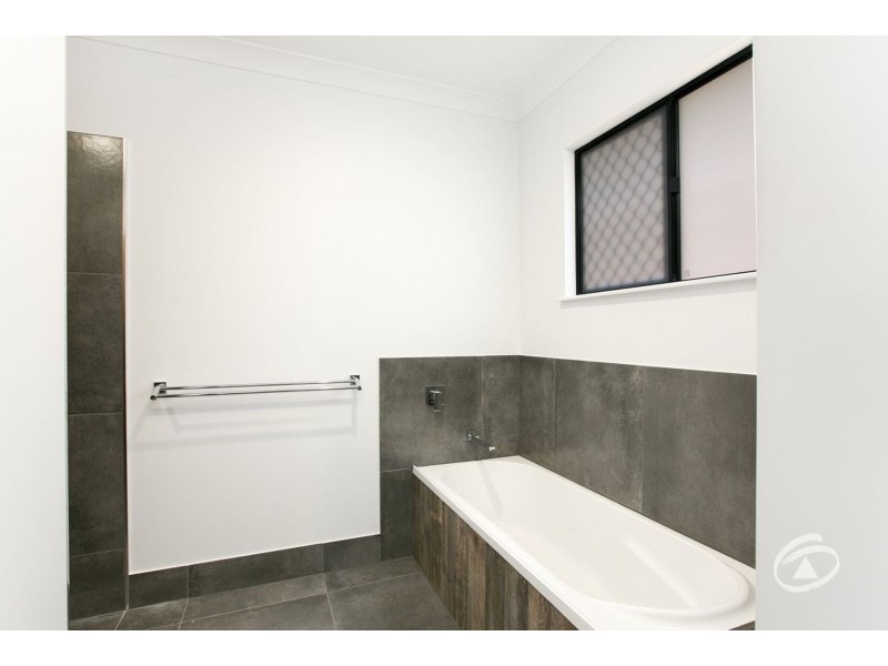 11 Elderberry Avenue, Bentley Park QLD 4869