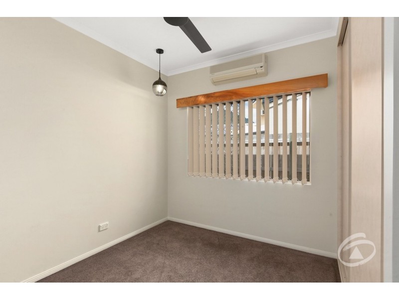 4 Callitris Street, Redlynch QLD 4870