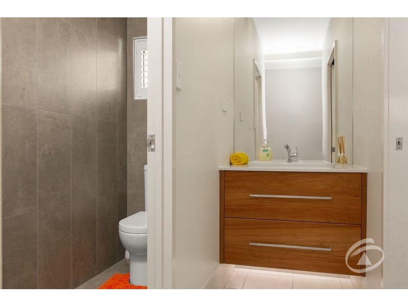 4 Callitris Street, Redlynch QLD 4870
