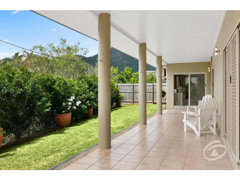 4 Callitris Street, Redlynch QLD 4870