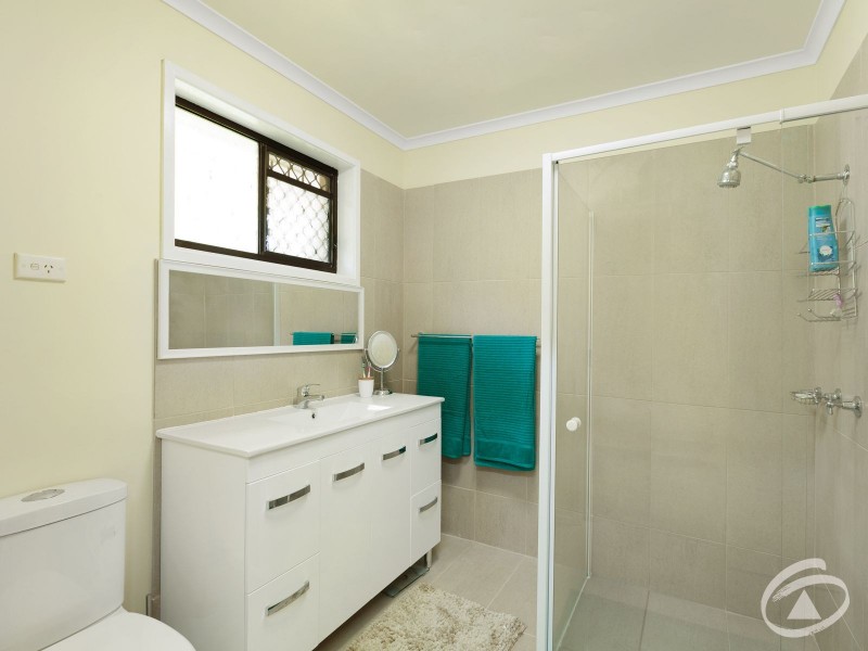 6 Grevillea Street, Mooroobool QLD 4870