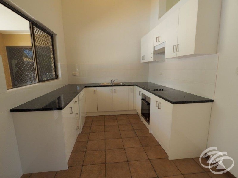 5 Lena Close, Clifton Beach QLD 4879