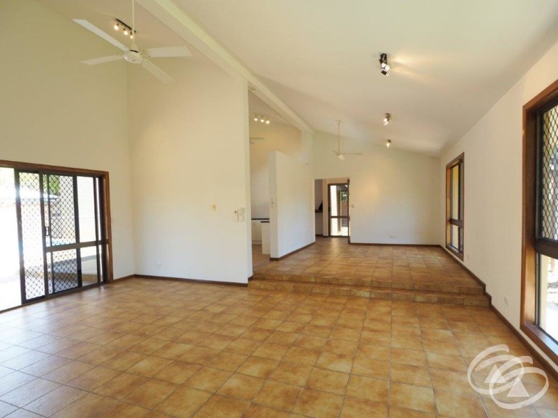 5 Lena Close, Clifton Beach QLD 4879