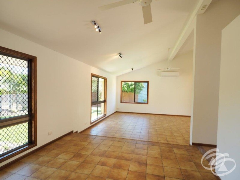5 Lena Close, Clifton Beach QLD 4879
