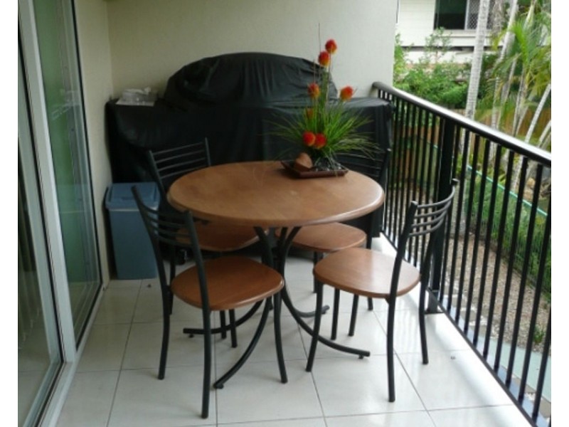 16/239 Lake Street, Cairns North QLD 4870