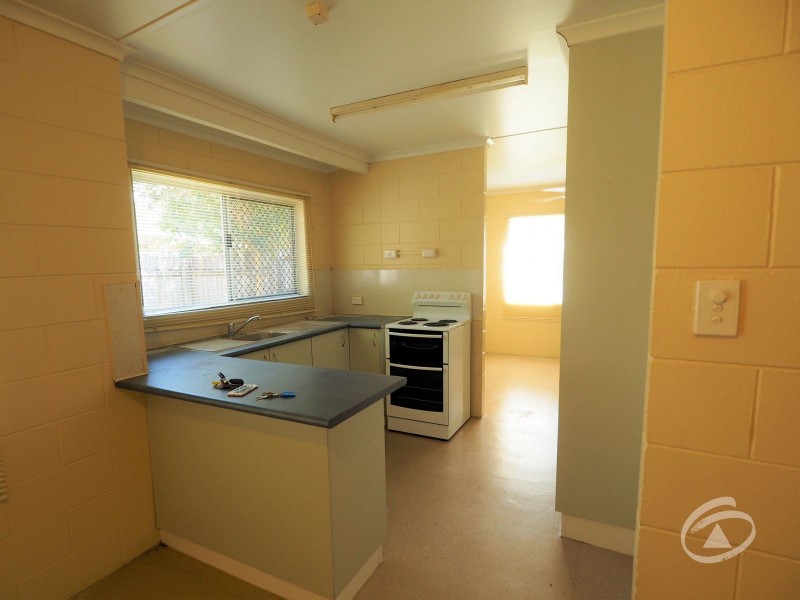 8 Avocado Close, Manoora QLD 4870