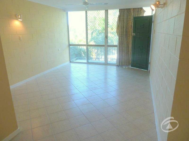 2/9-11 Bouganvillea Street, Holloways Beach QLD 4878