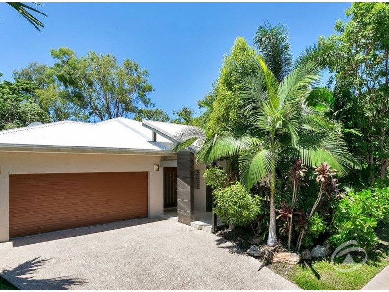 15 Sennfeld Close, Palm Cove QLD 4879