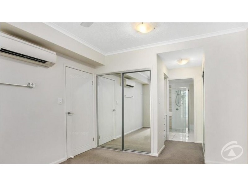 43/9-15 McLean Street, Cairns North QLD 4870