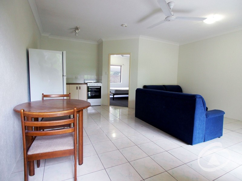 2/217-219 Spence Street, Bungalow QLD 4870