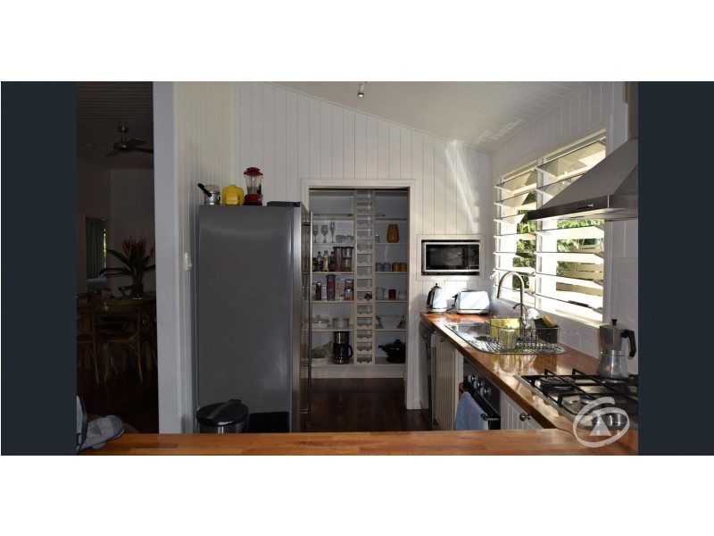 96 Christensen Street, Machans Beach QLD 4878
