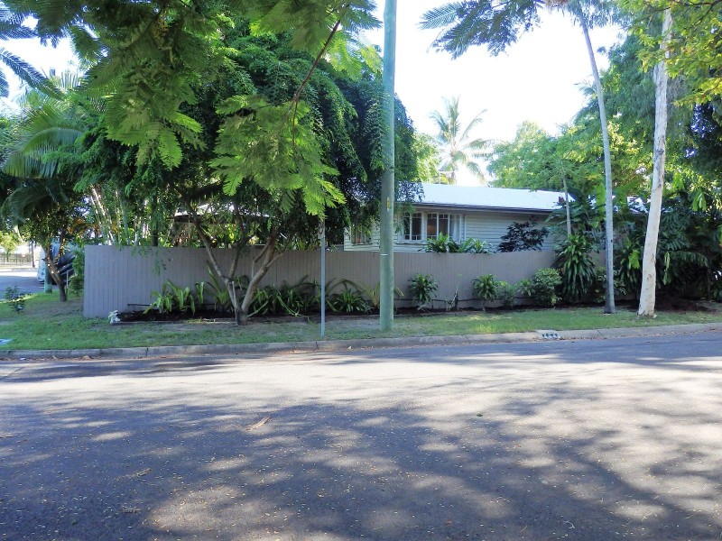 96 Christensen Street, Machans Beach QLD 4878