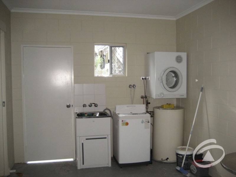 1/12-14 Winkworth Street, Bungalow QLD 4870