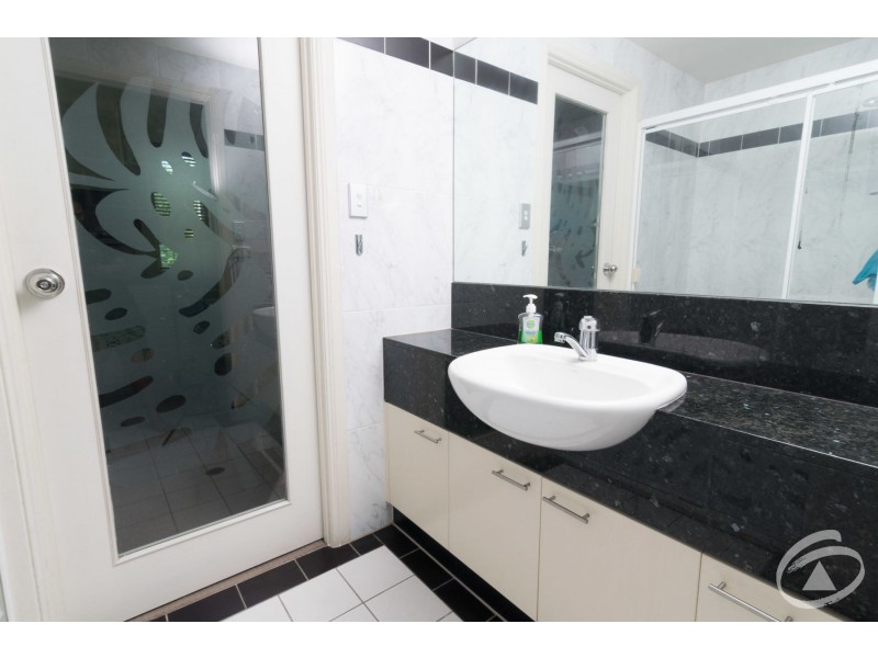10/2-4 Deauville Close, Yorkeys Knob QLD 4878